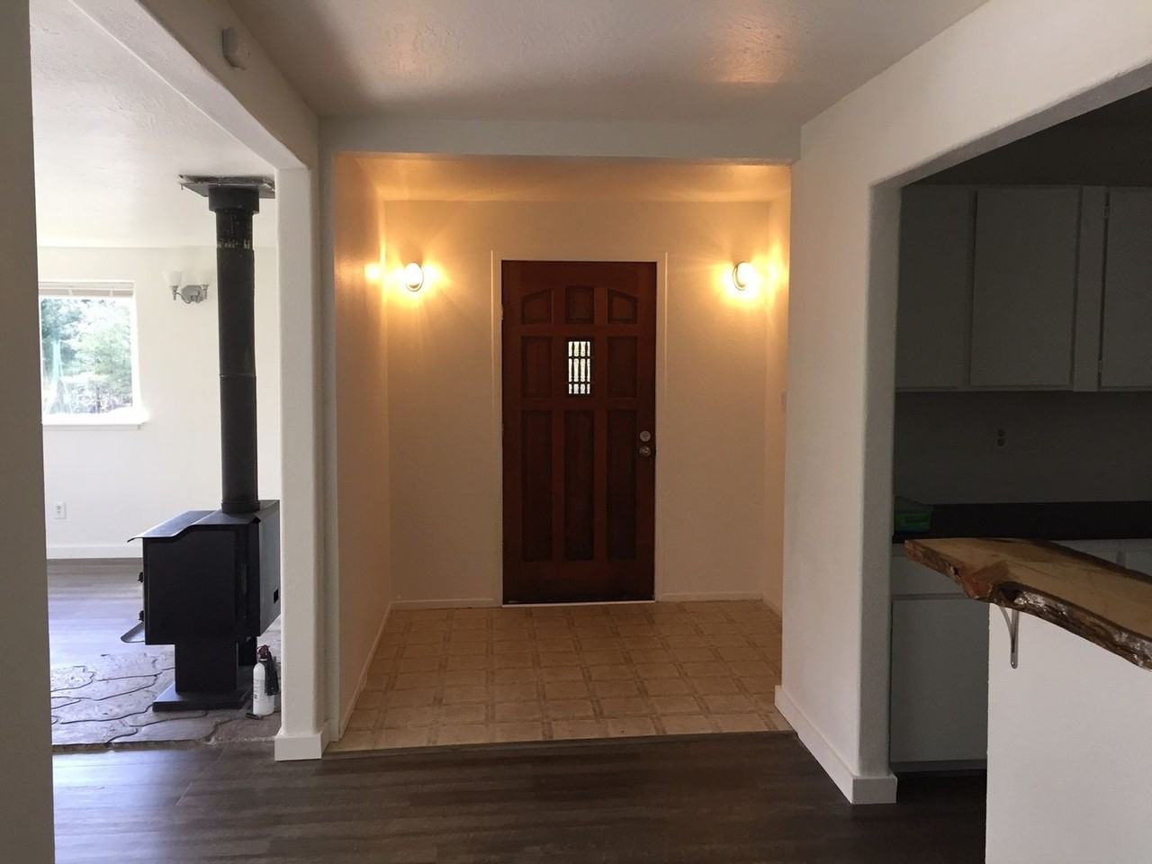 669 S Main St - Photo 6 of 22