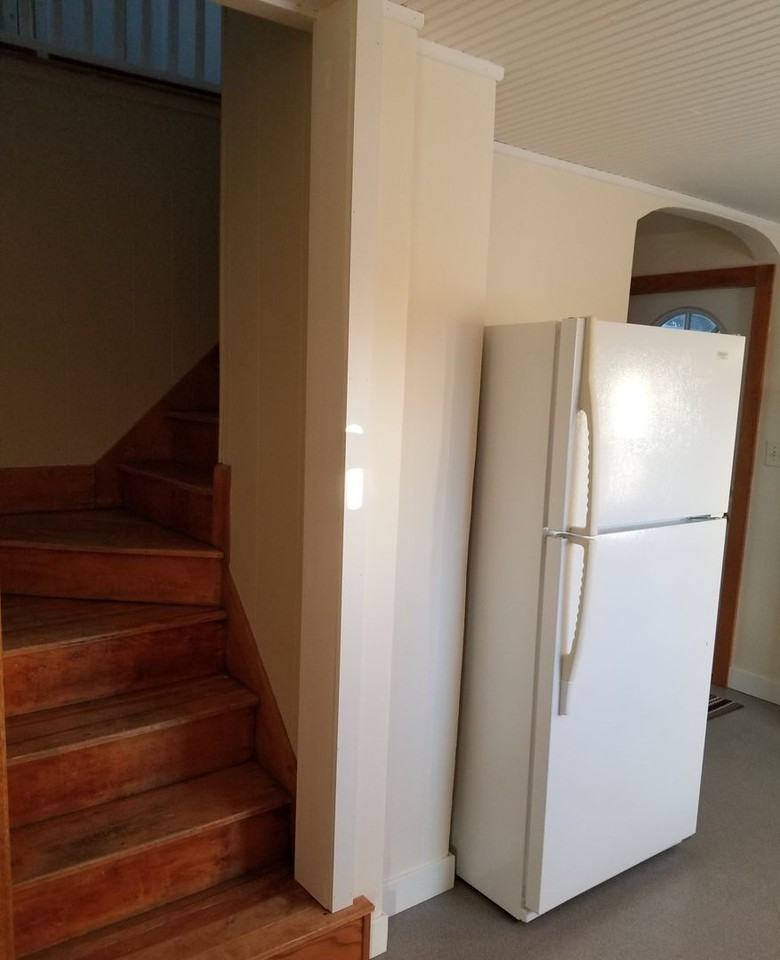 1111 Roosevelt Rd Se - Photo 4 of 9