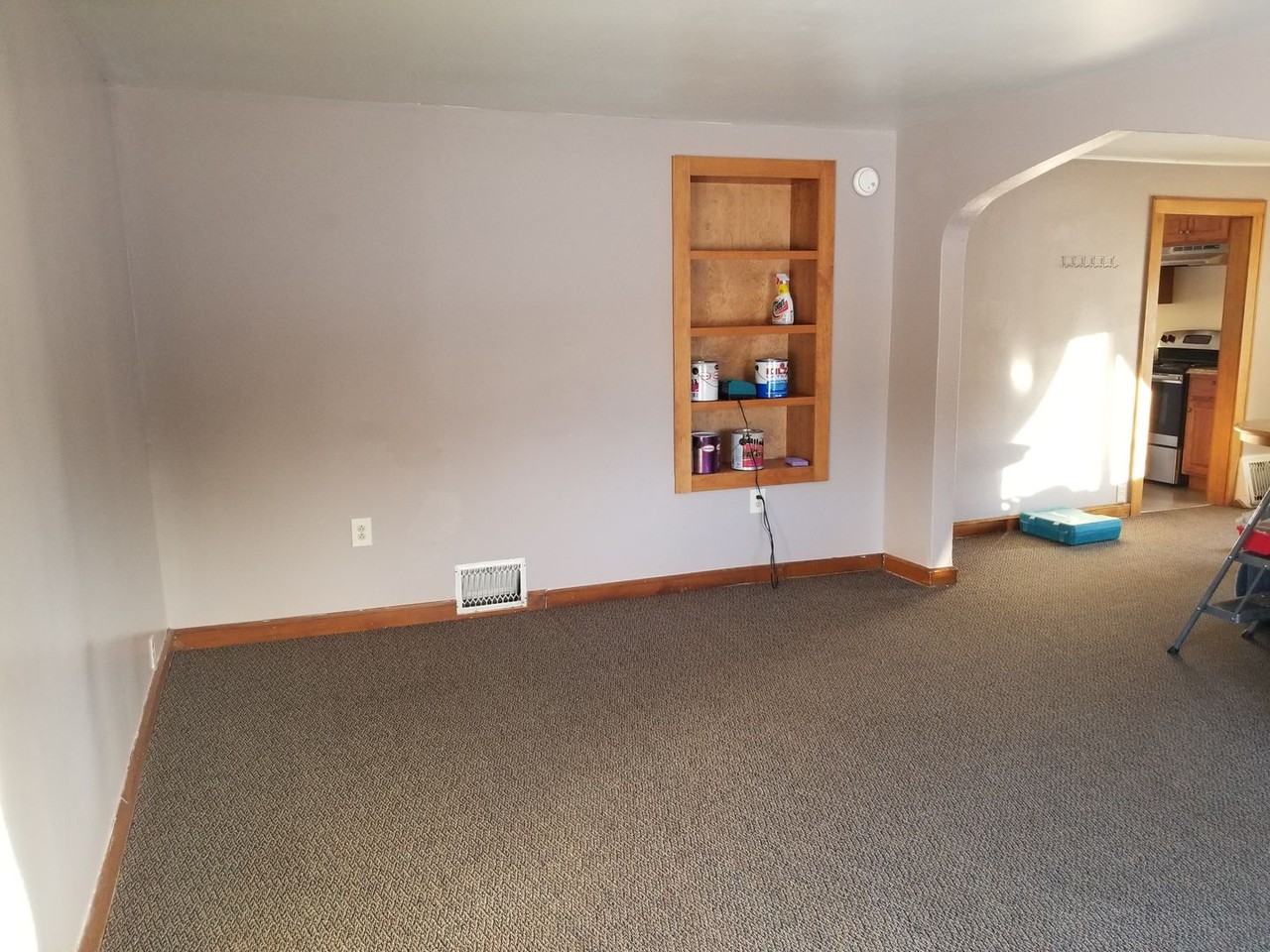 1111 Roosevelt Rd Se - Photo 6 of 9