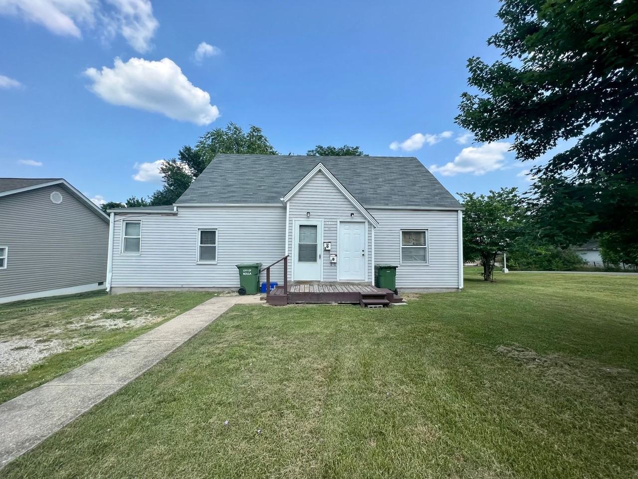 1800 Maxwell St - Photo 2 of 9