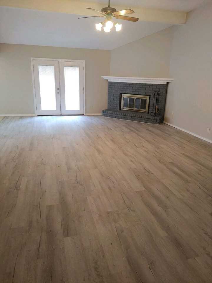 8817 E 62nd Ct - Photo 2 of 16