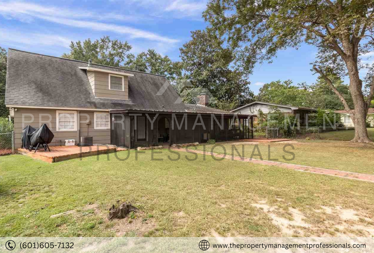1258 Deerfield Ln - Photo 7 of 36