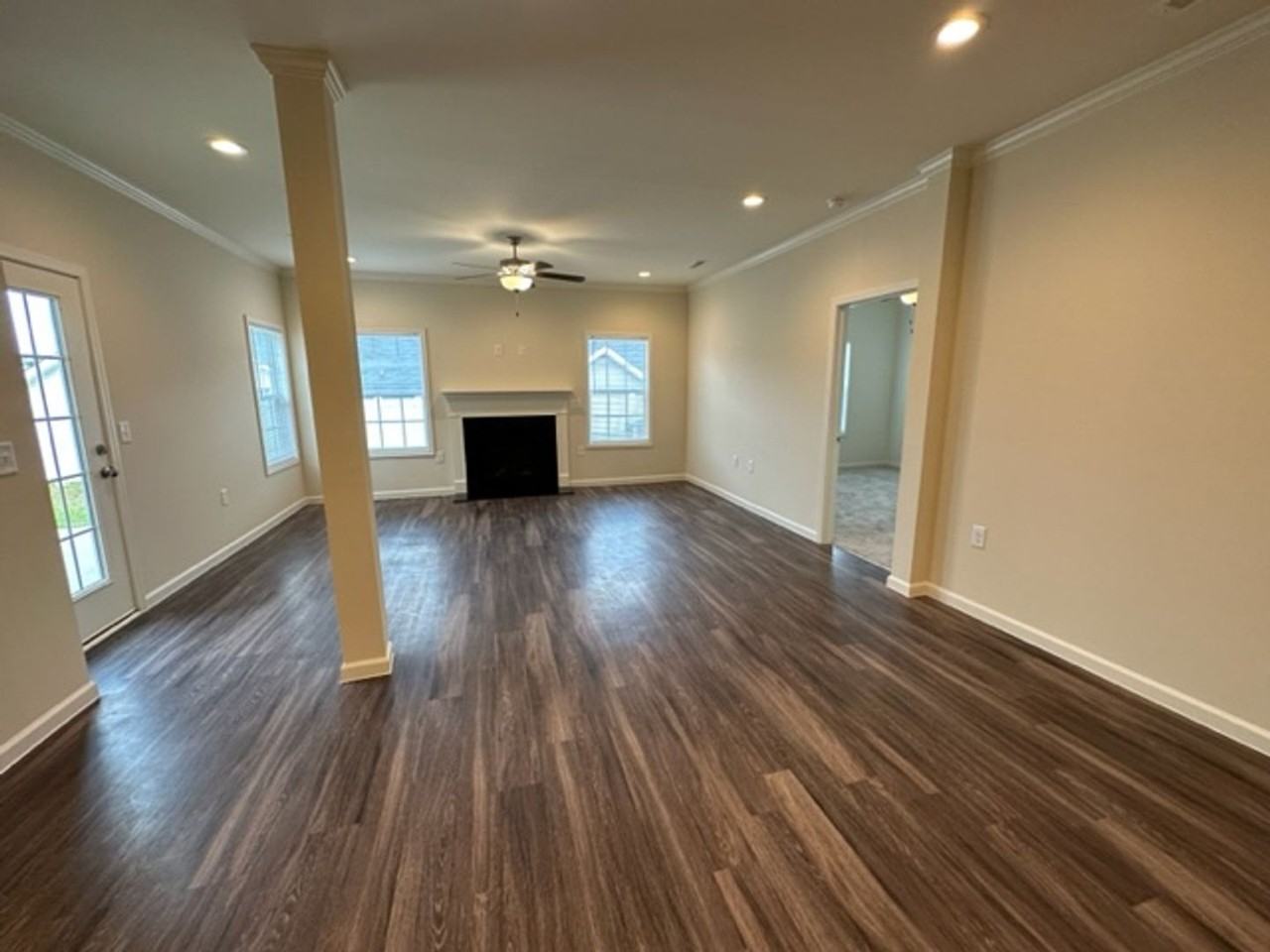 6544 Donahue Drive - Photo 4 of 31