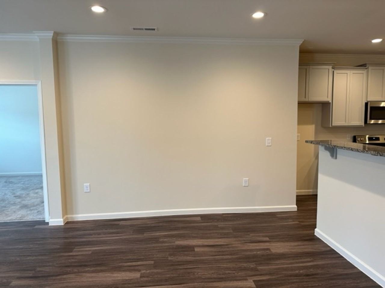 6544 Donahue Drive - Photo 7 of 31