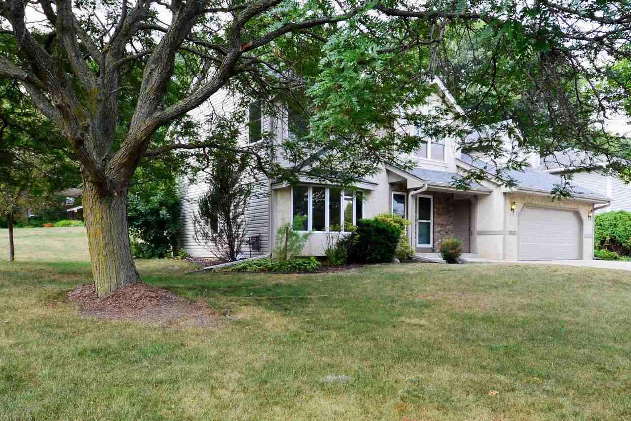 14920 Oakland Ave - Photo 3 of 37