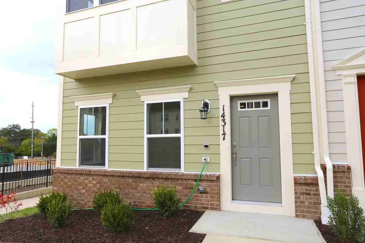 14317 Summit View Ln - Photo 3 of 44