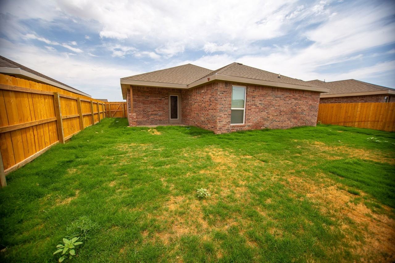 1014 Helena Ave - Photo 2 of 10