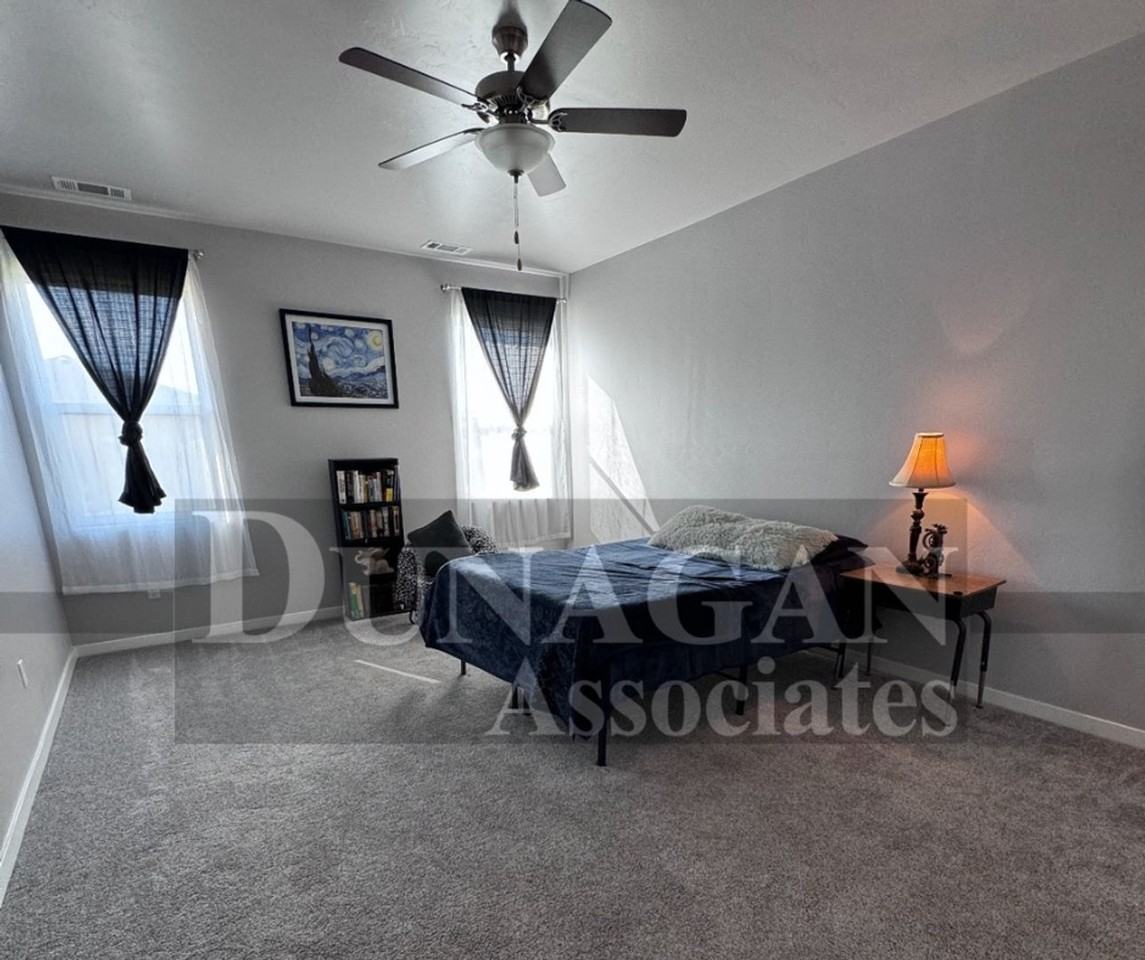 3805 Saguaro Dr - Photo 2 of 9