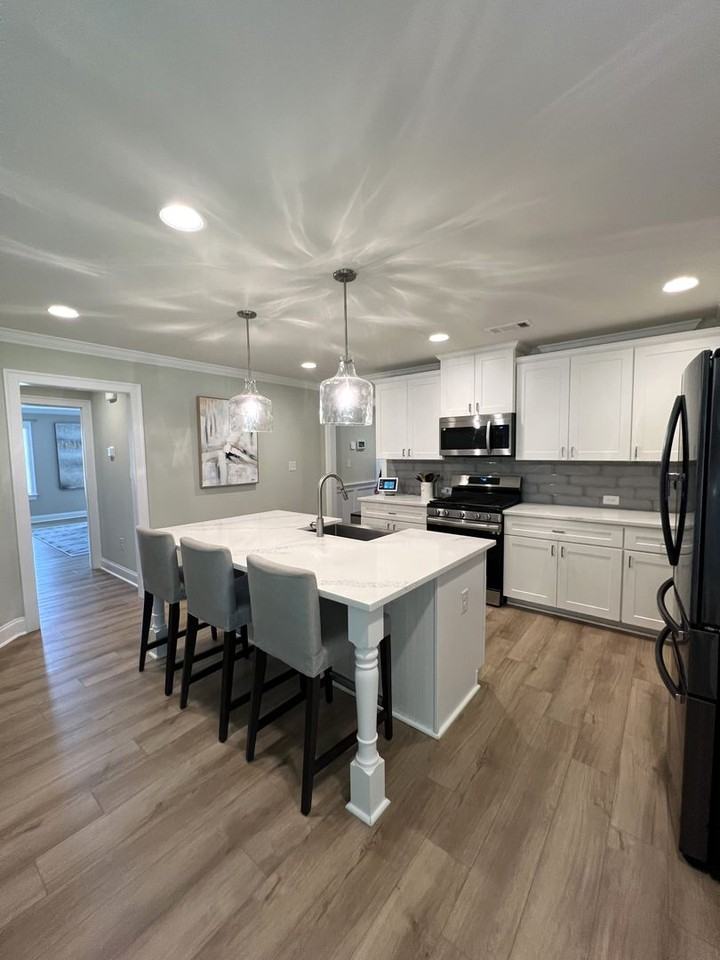 101 Hundley Dr - Photo 2 of 21