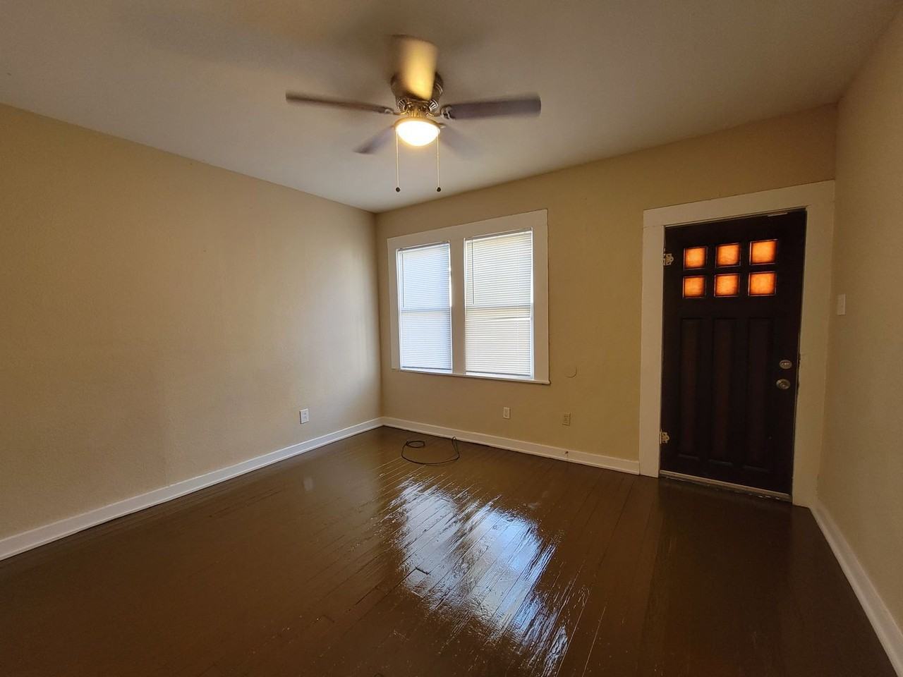 1020 N San Jacinto St - Photo 7 of 7