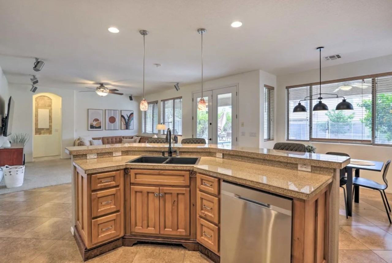 8801 West Palmaire Avenue - Photo 2 of 38