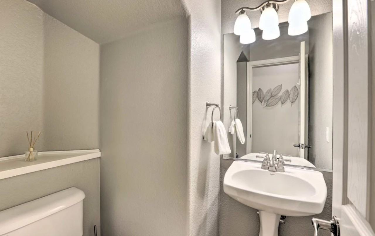 8801 West Palmaire Avenue - Photo 3 of 38