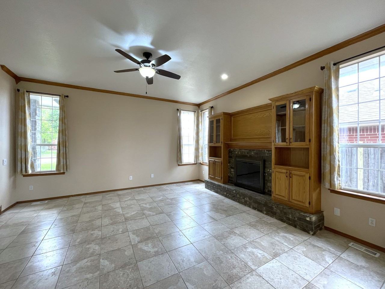 8304 Timothy Ln - Photo 2 of 31