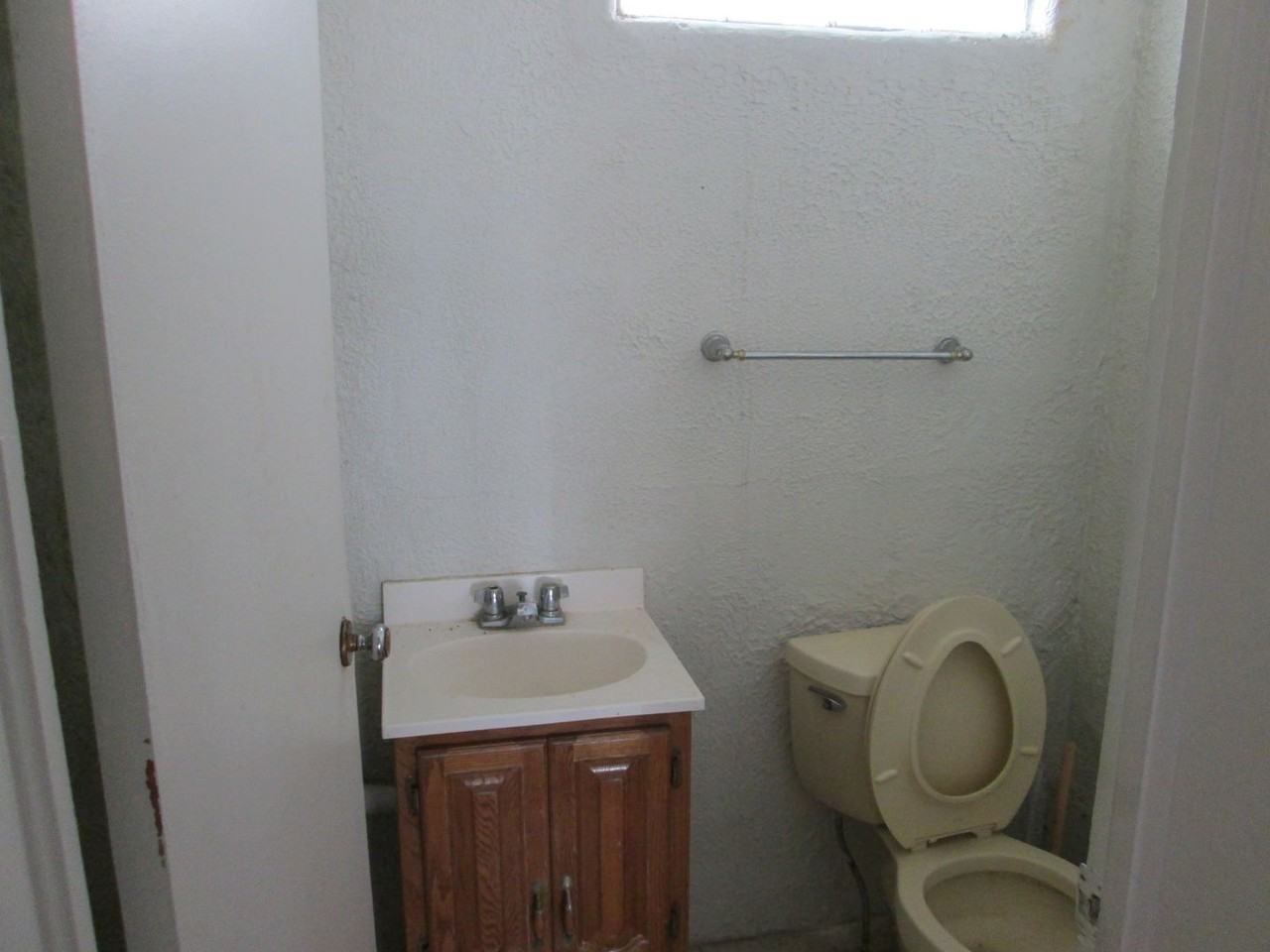 MN Home Buyers 1207 Fulton - Photo 2 of 5