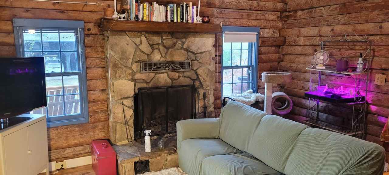 1522 Holland Creek Rd - Photo 2 of 32