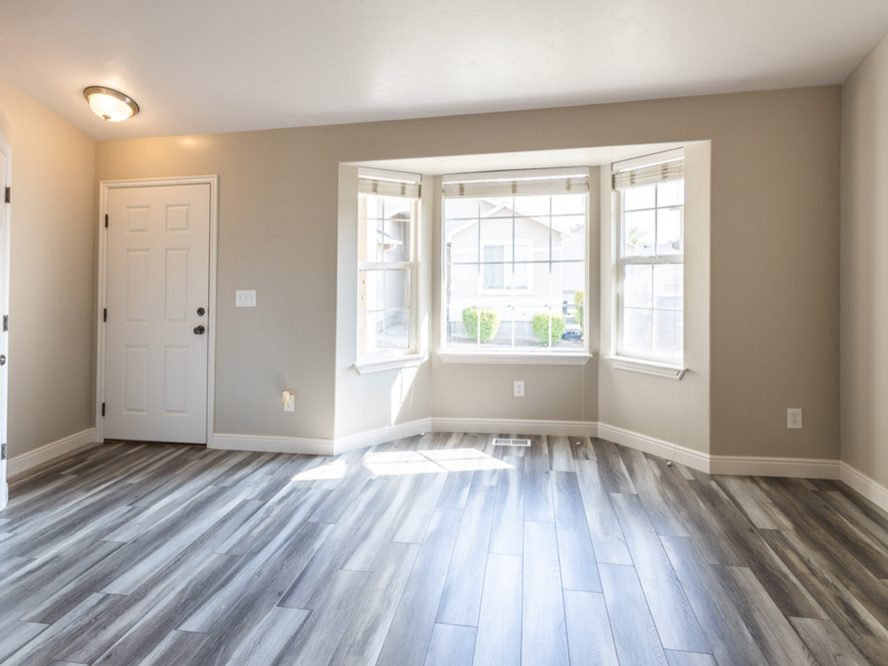 1497 E 1280 S - Photo 3 of 20