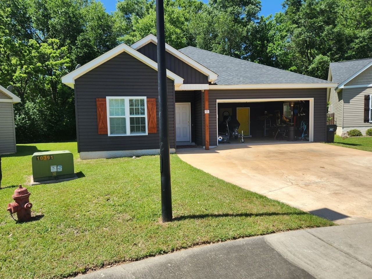 122 Gracebrook Ct - Photo 2 of 23