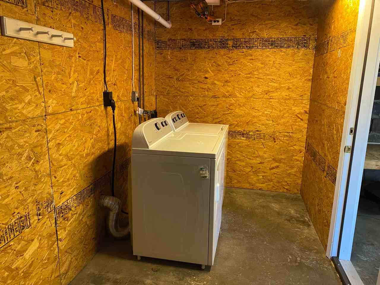 430 N River St - Photo 3 of 18