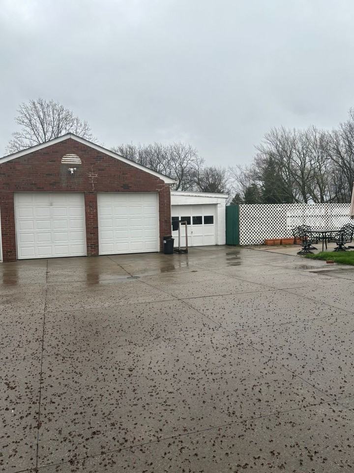 116 Chestnut Rd - Photo 3 of 26