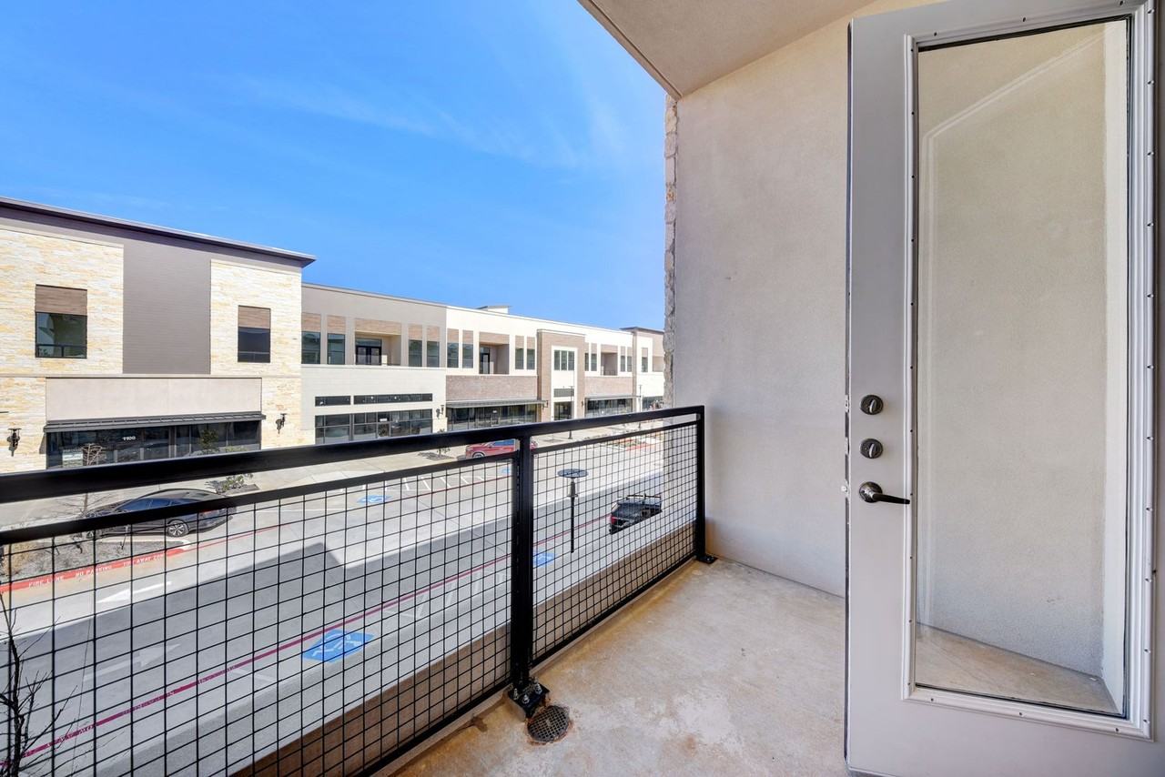 The Lofts at Pine Market - Photo 3 of 19