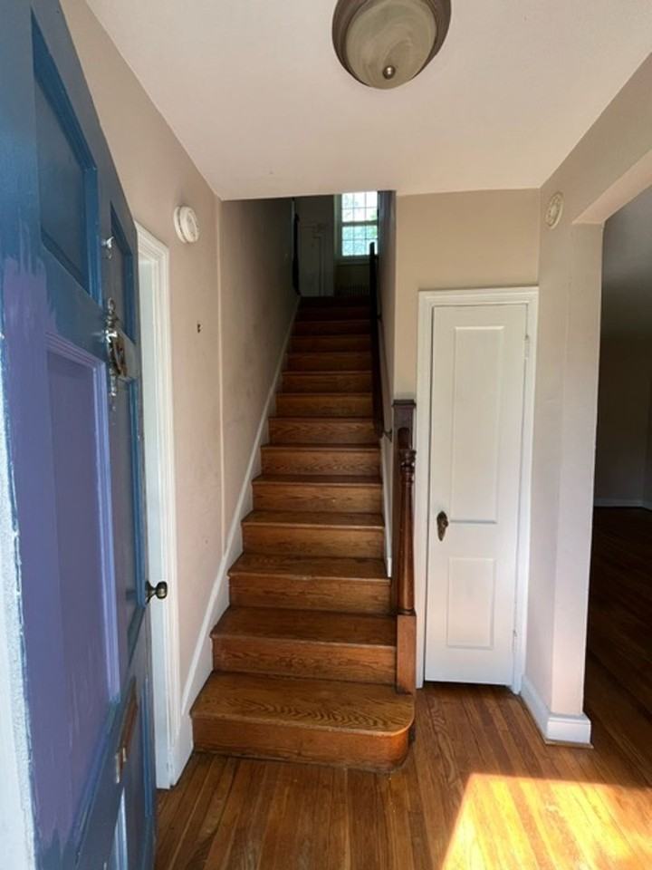 207 N Confederate Ave - Photo 2 of 18