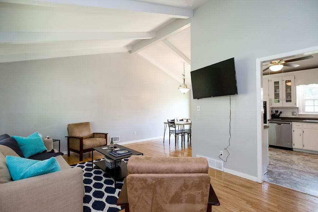 8901 Benson Street - Photo 3 of 26