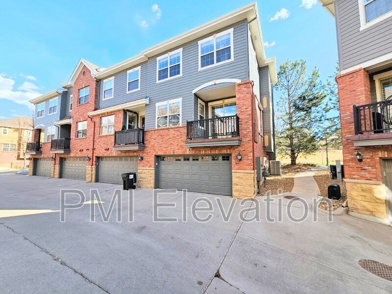 10174 Ridgegate Cir - Photo 2 of 20