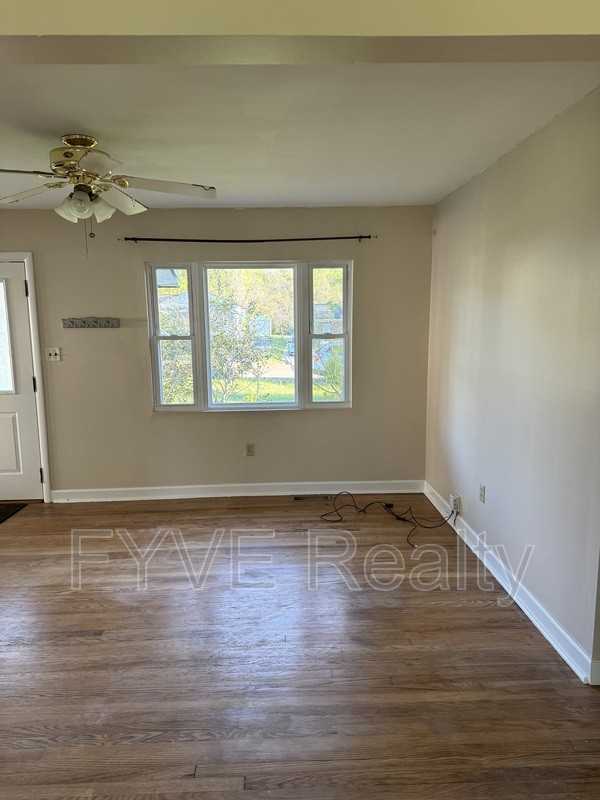 2032 Berea Ave - Photo 3 of 32