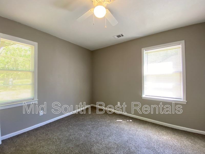 4714 Leonard Rd - Photo 4 of 8