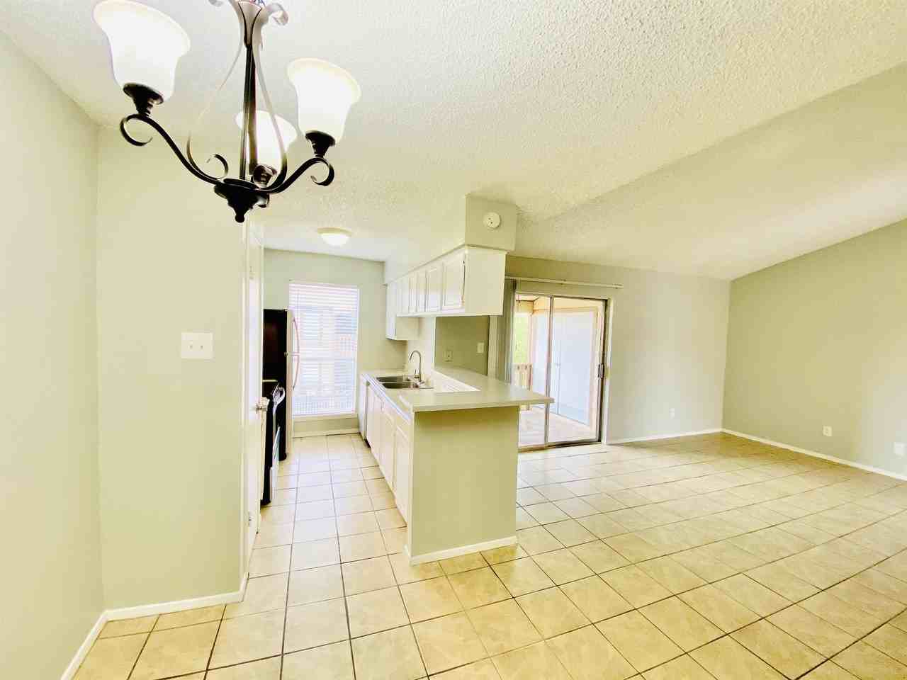 Garden Court Apartments - Photo 4 of 35