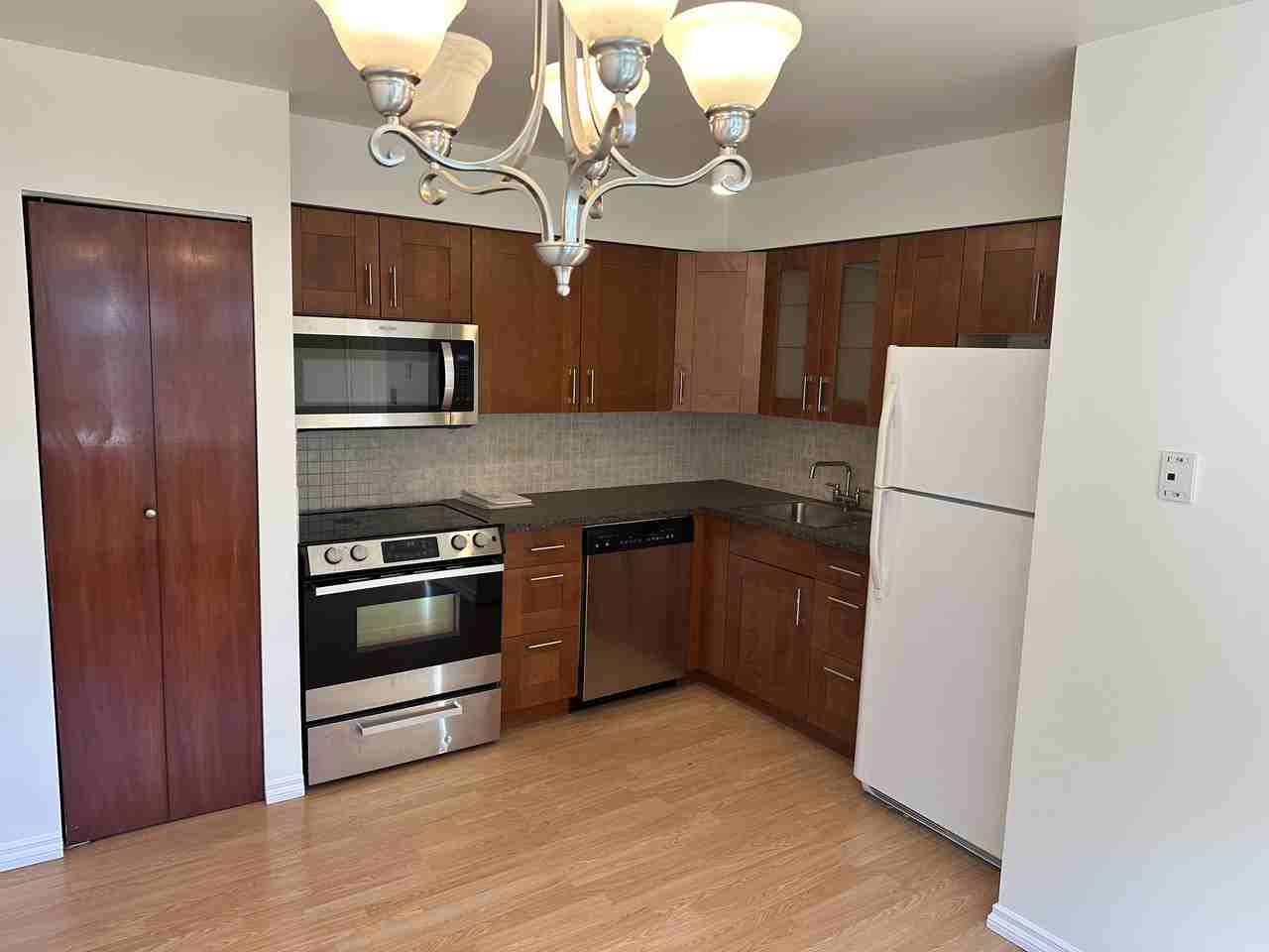 314 Highland Way #6 - Photo 3 of 15