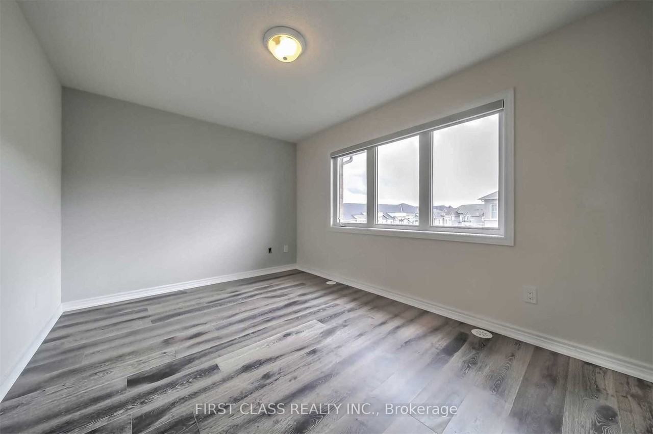 118 Dundas Way - Photo 2 of 6