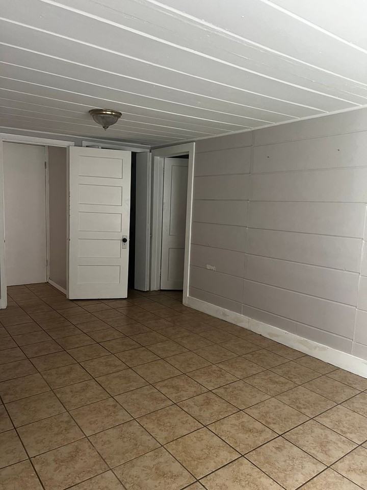 100 N Iowa Ave - Photo 3 of 4