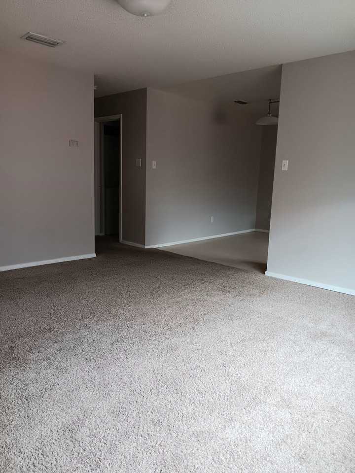 Look and Lease Special  $ 300.00 off first month rent ! - Photo 2 of 18