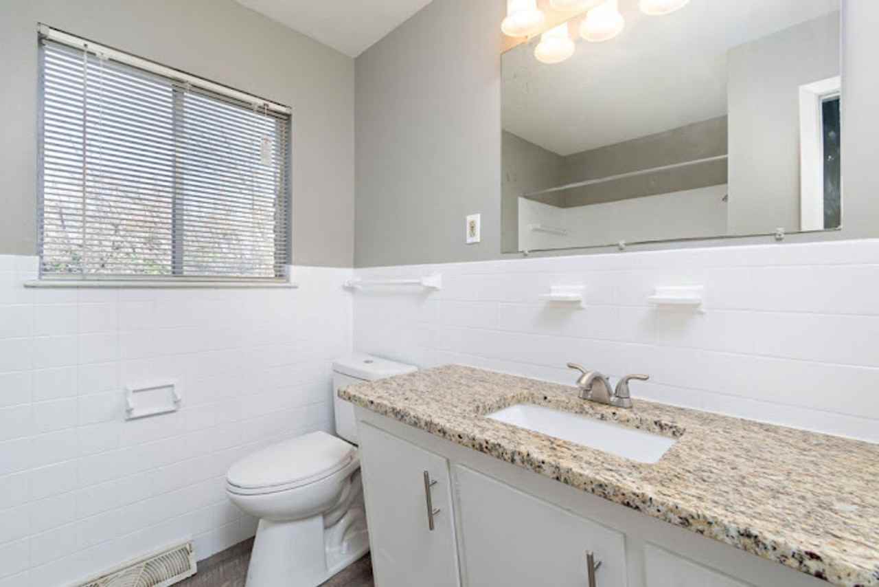 Chapel Hill KC Apartments LLC - Photo 2 of 12