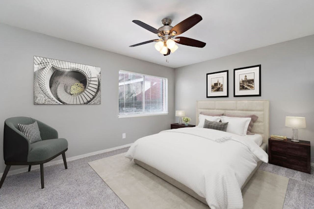 Chapel Hill KC Apartments LLC - Photo 2 of 4