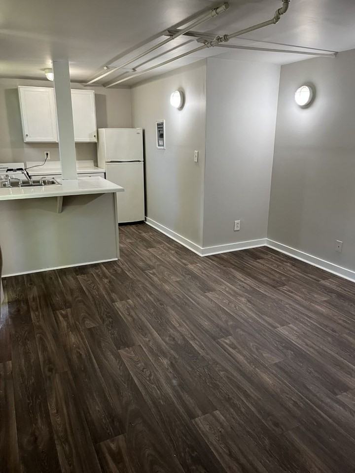 Seminole Court Apartments - Photo 7 of 26