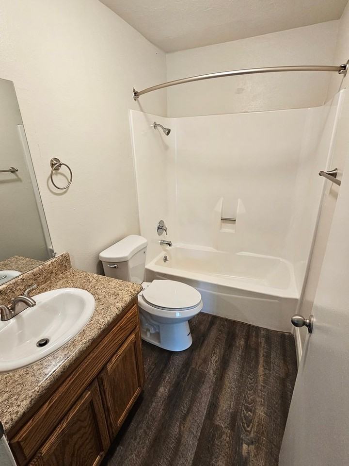 Parkwood Apartments - Photo 4 of 50