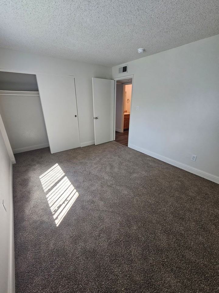 Parkwood Apartments - Photo 5 of 50