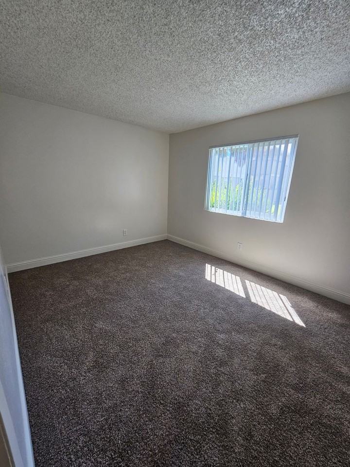 Parkwood Apartments - Photo 6 of 50