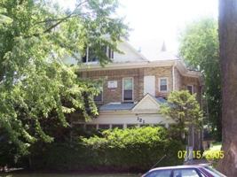 featured image of 121 E Gilman St
