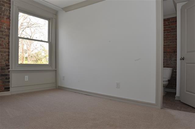 916 W TRINITY - Photo 5 of 11