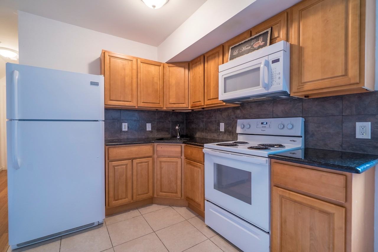 2123 N 19th St - Photo 3 of 13