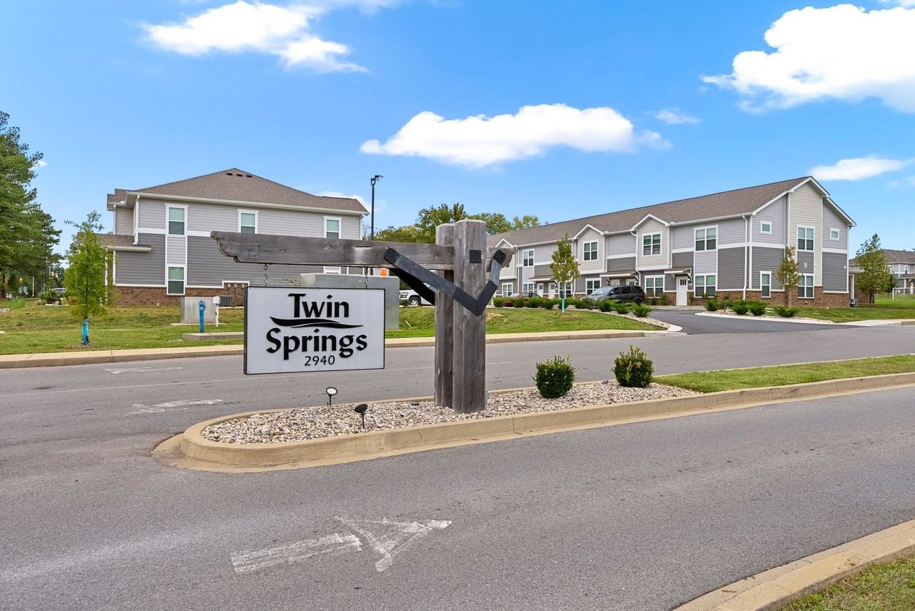 Twin Springs Townhomes - Photo 5 of 50