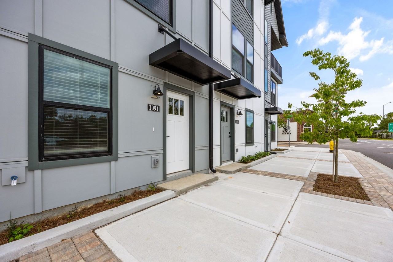 1091 Farwell St Bldg 1 - Photo 3 of 26