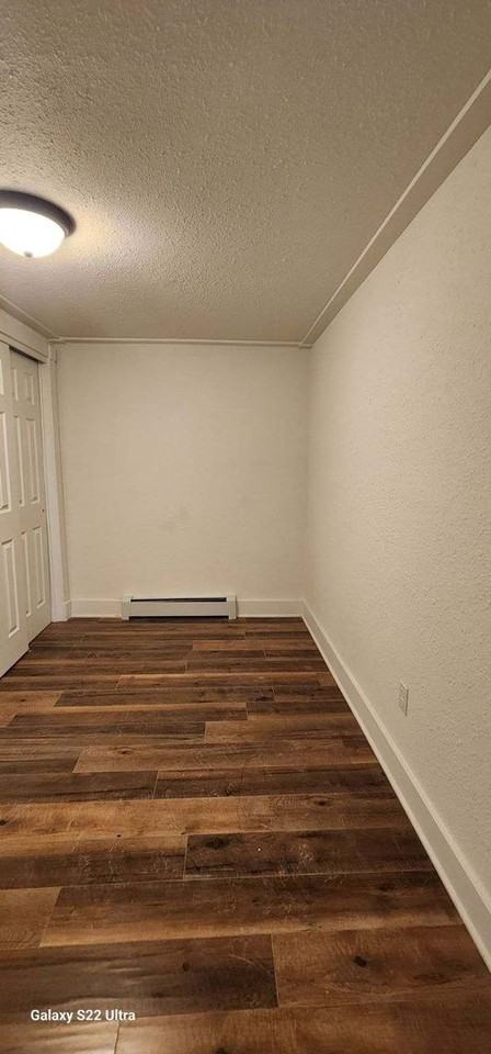 610 W 24th St - Photo 3 of 12