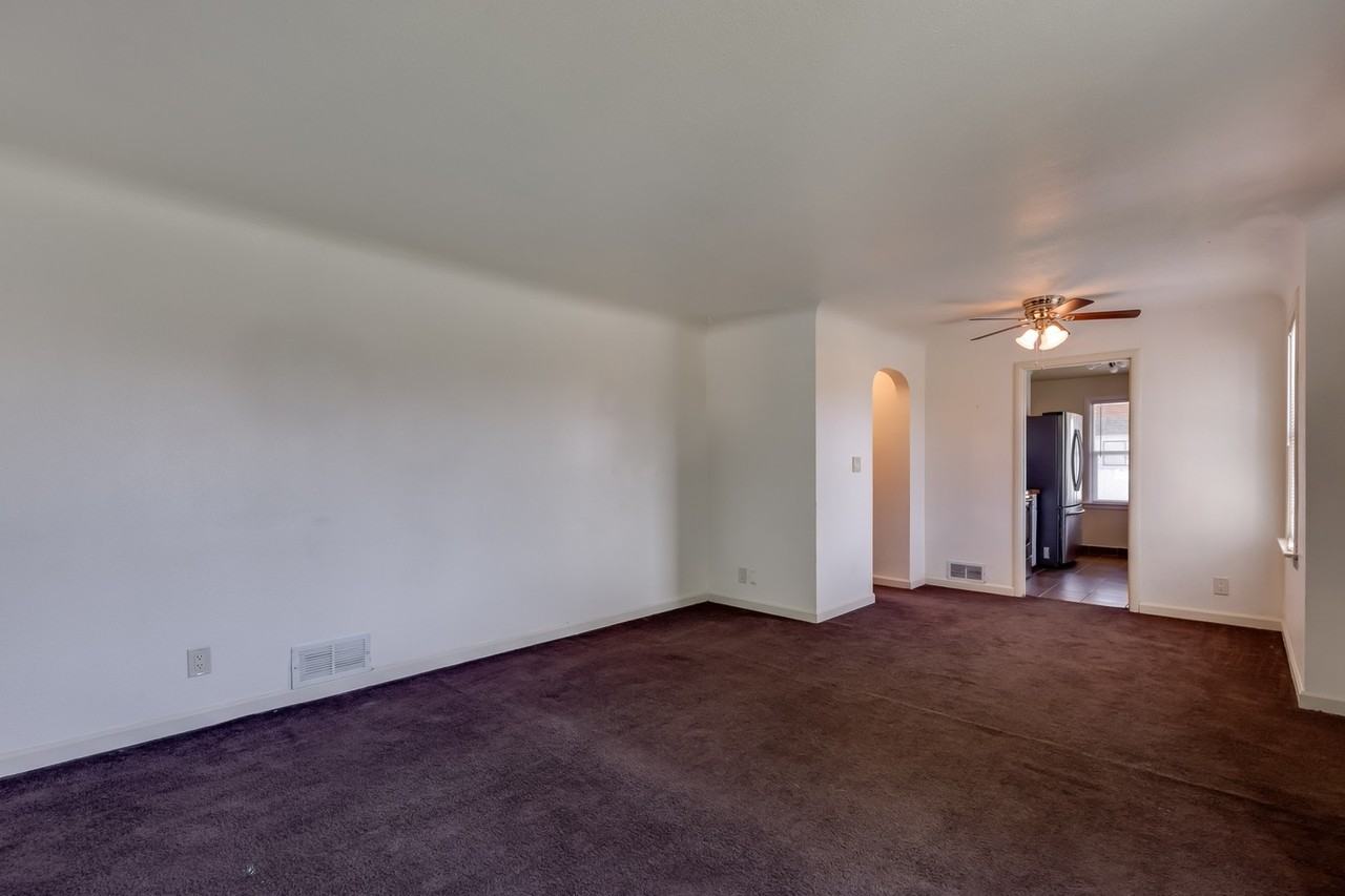 1504 W Kiernan Ave - Photo 7 of 29