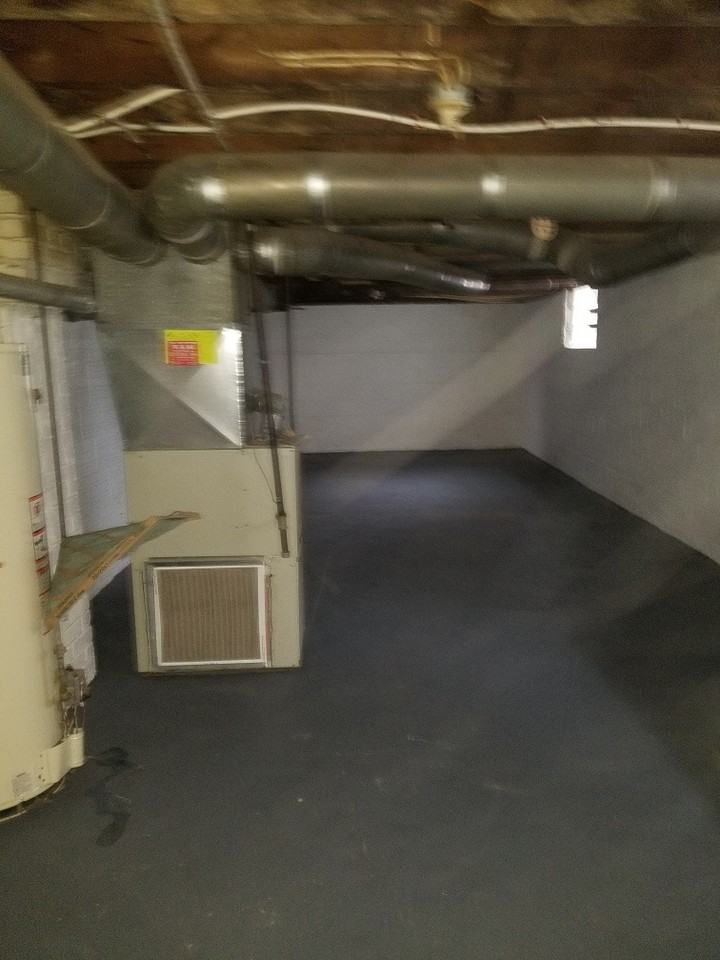 331 E Broadway Ave - Photo 2 of 12