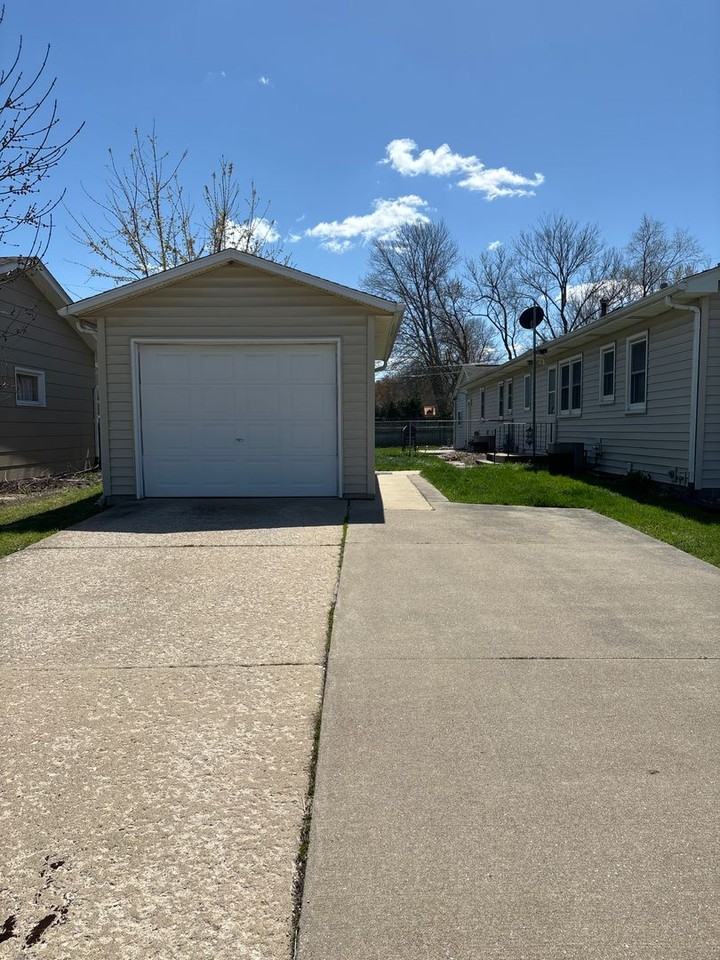 92 - 3404-3406 5th St. - Photo 2 of 8