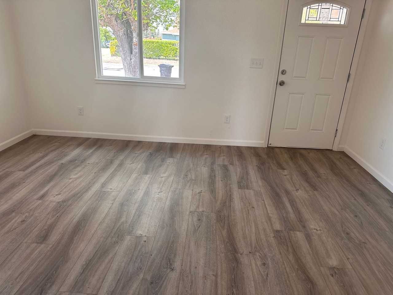 1040 High St - Photo 3 of 10